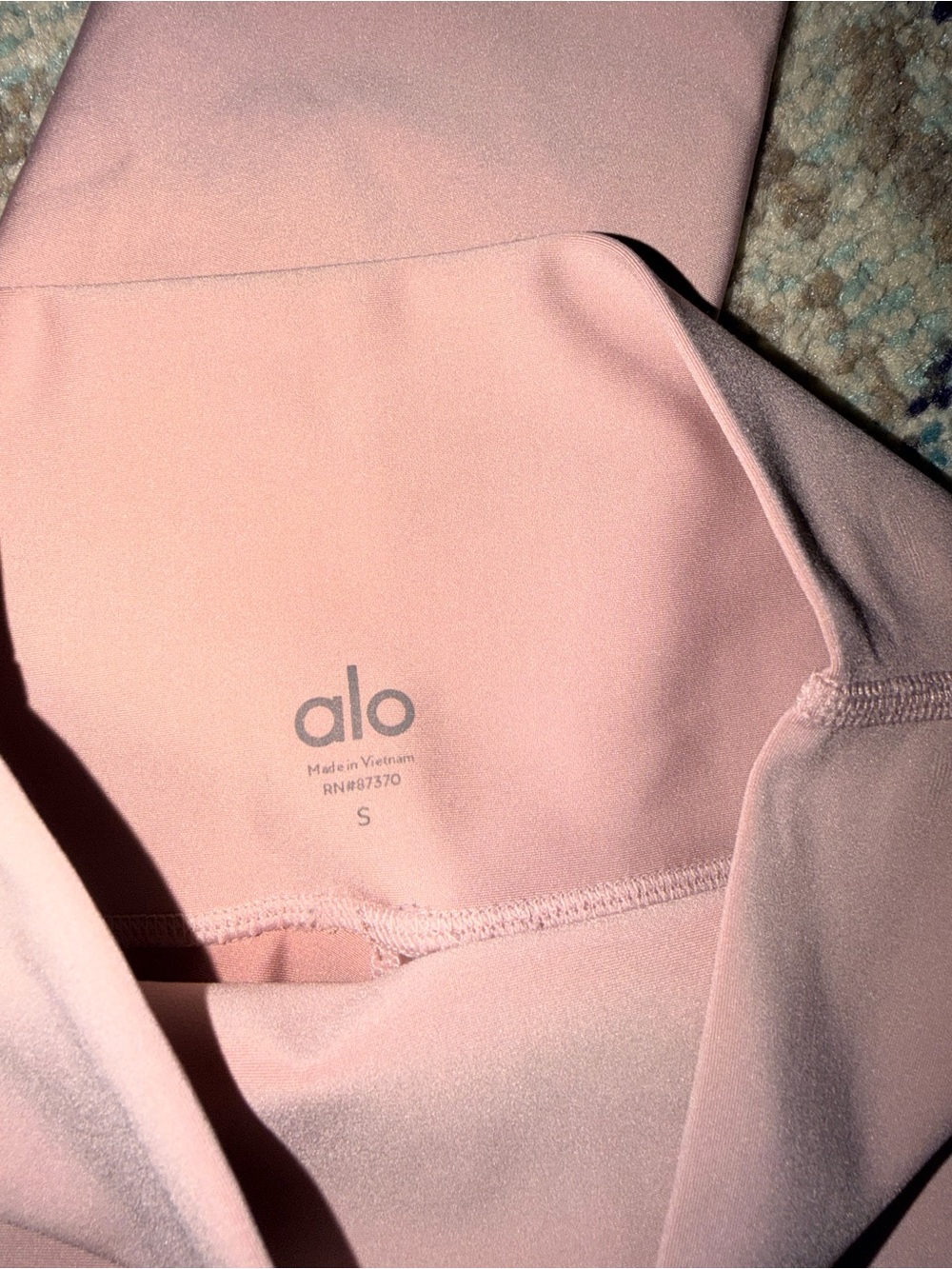 alo yoga pink airlift leggings - Picture 2 of 2